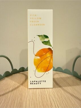 Vita Yellow Fresh Cleanser NIB